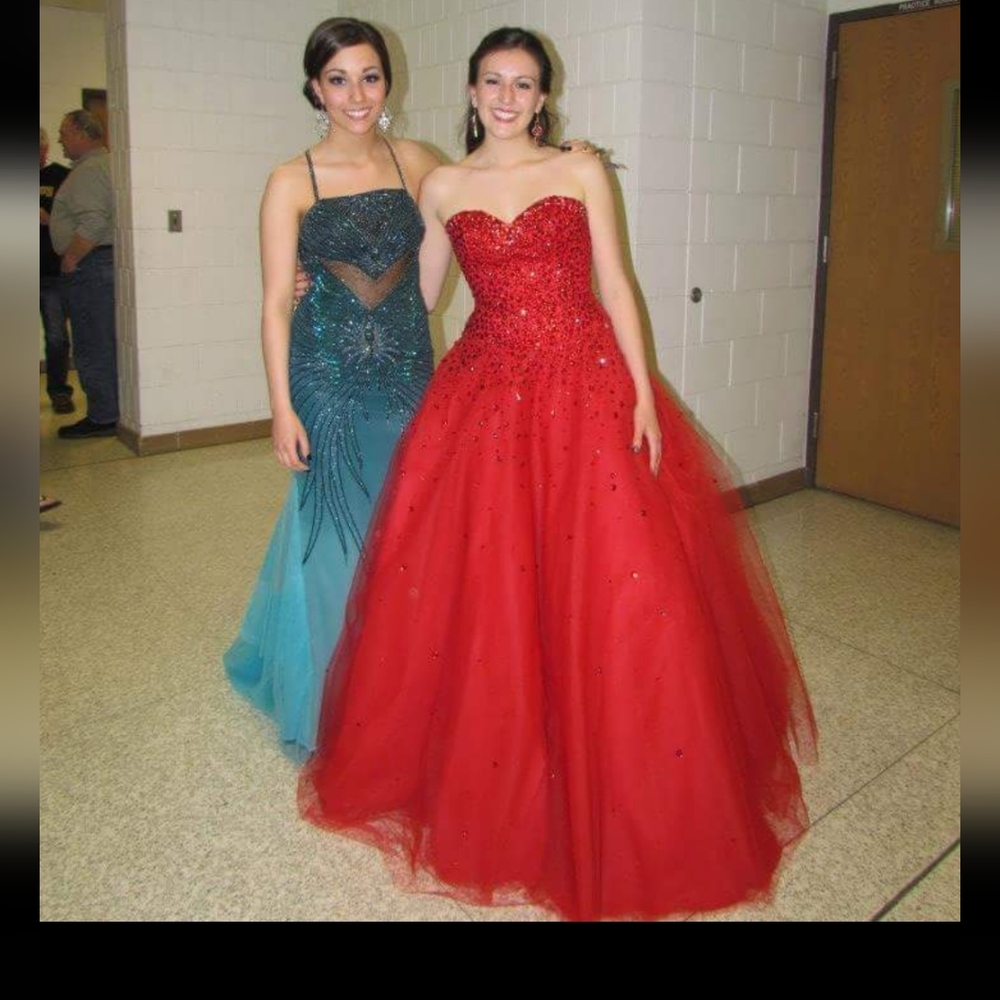 Red prom dress
